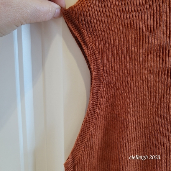 💥4 for $25💥Coldwater Creek Sleeveless Mock Turtleneck Sweater - Picture 3 of 6